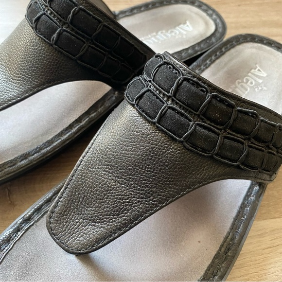 Alegria Vanessa Black Leather Thong Sandal - Picture 7 of 11